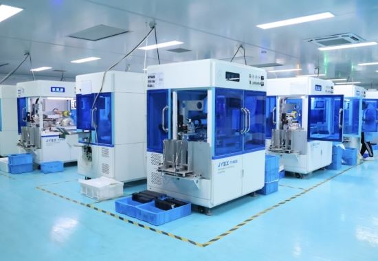 一片好膜供全球——全国劳动模范、江华手机膜“女王”李洪梅的奋斗故事(图1)