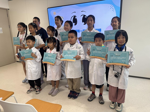 旗帜小记者走进爱尔眼科医院 开启“眼科小医生”职业体验之旅(图6)