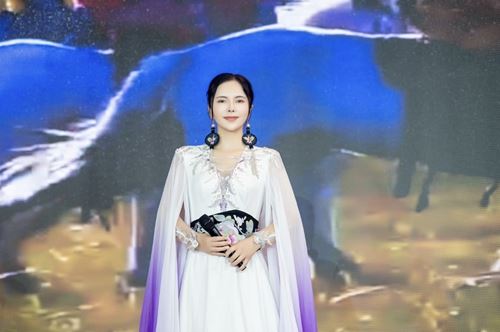 土族百灵彩虹兰儿(图3)