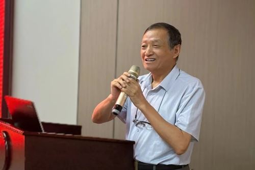 回顾工作总结经验，聚焦目标再创佳绩——苏州名仕医院召开年中工作总结会议(图3)