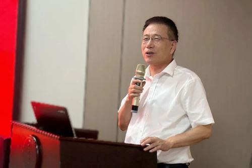 回顾工作总结经验，聚焦目标再创佳绩——苏州名仕医院召开年中工作总结会议(图4)