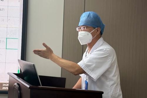 回顾工作总结经验，聚焦目标再创佳绩——苏州名仕医院召开年中工作总结会议(图9)