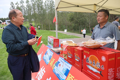 定远县:梅白来草坪音乐嘉年华暨第十二届定远池河梅白鱼文化旅游节盛大开幕(图5) 定远县:梅白来草坪音乐嘉年华暨第十二届定远池河梅白鱼文化旅游节盛大开幕(图5)