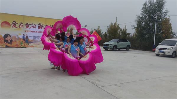小张庄举办“爱在夕阳、新风传扬”文艺汇演，谱写乡风文明新篇章(图7)