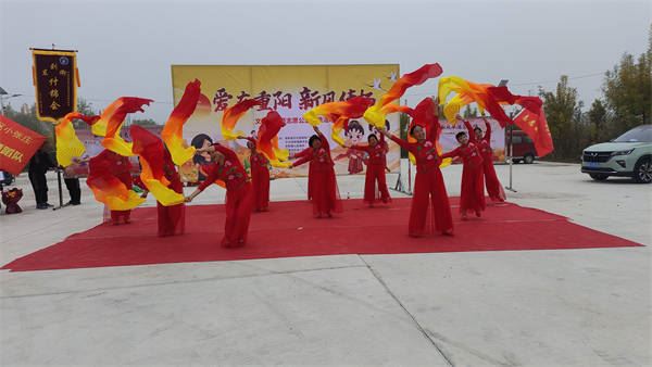 小张庄举办“爱在夕阳、新风传扬”文艺汇演，谱写乡风文明新篇章(图9)