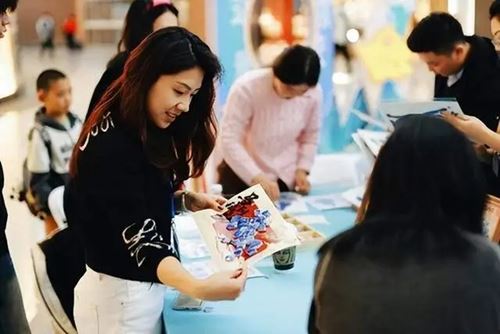 雕版印刻遇陶瓷雅韵,非遗技艺与陶瓷文化邂逅大兴机场(图4) 雕版印刻遇陶瓷雅韵,非遗技艺与陶瓷文化邂逅大兴机场(图4)