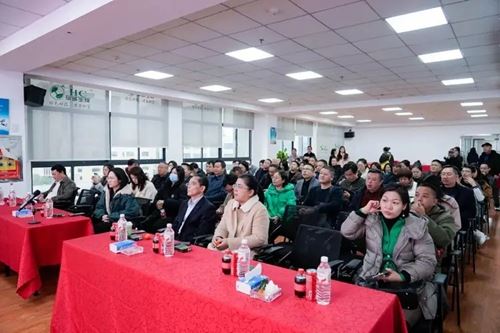 全省140余位外贸精英齐聚华诚生物,共探罗汉果甜蜜事业出海口(图1) 全省140余位外贸精英齐聚华诚生物,共探罗汉果甜蜜事业出海口(图1)